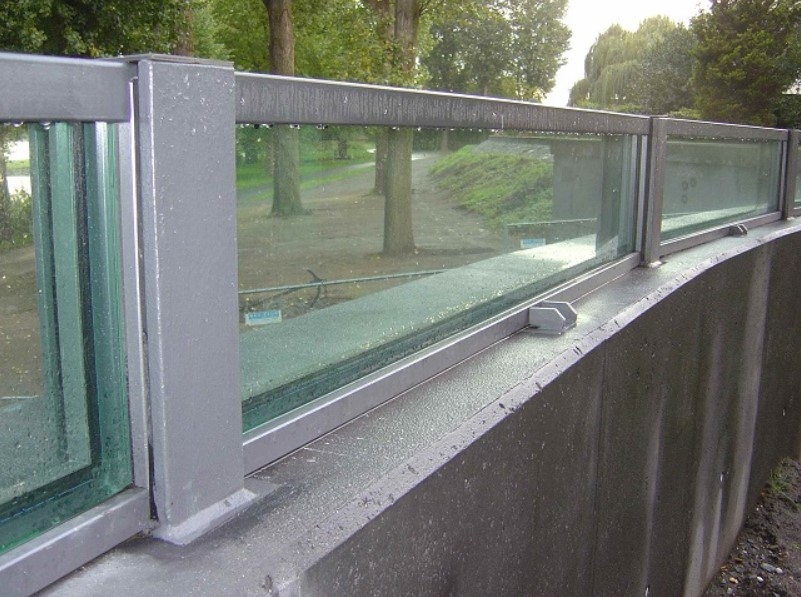 Visuel deFLO-GLASS Dispositif anti-inondation démontable non mobile