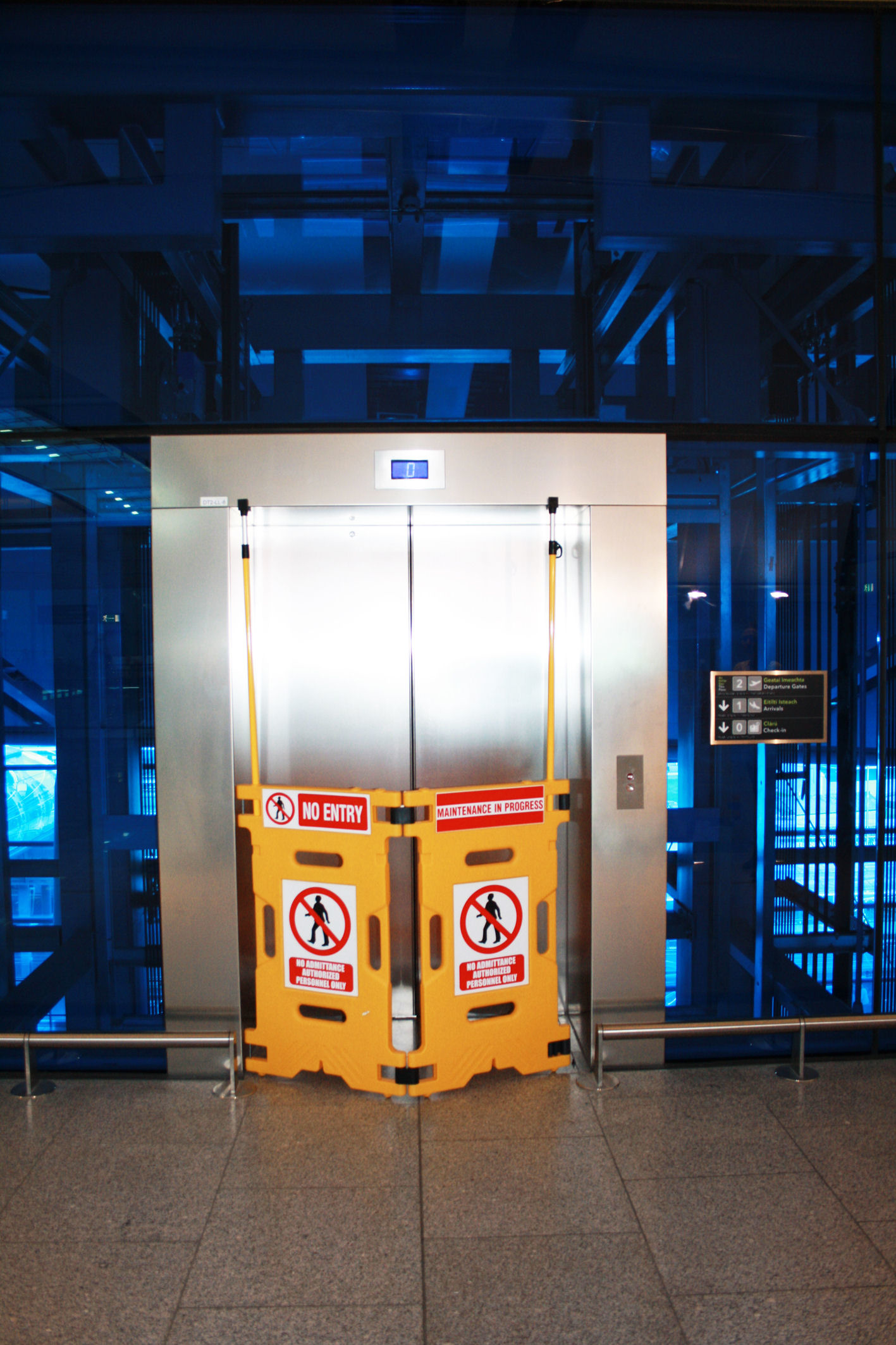 Visuel de Barrière maintenance ascenseurs  Développée an collaboration avec les professionnels du secteur 