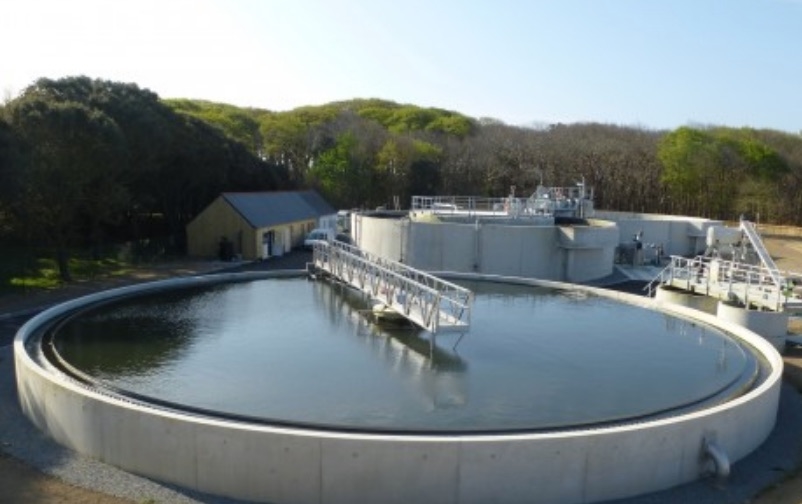 Image de présentation Installation complète de 8000 EH pour le traitement des eaux résiduaires de Belle Ile en Mer