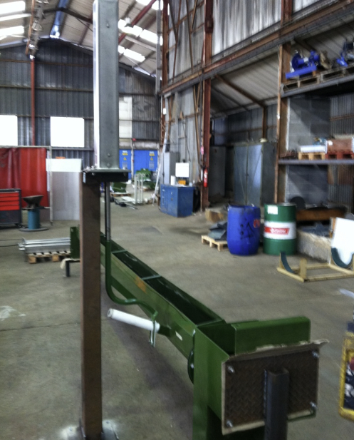 ECREMEUR GOULOTTE ORIENTABLE ECREMEUR GOULOTTE ORIENTABLE